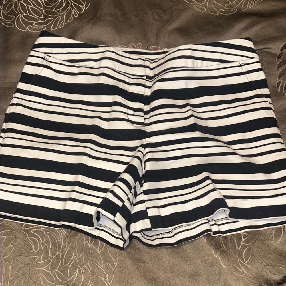 Apt. 9 Women's Black and White Striped Shorts